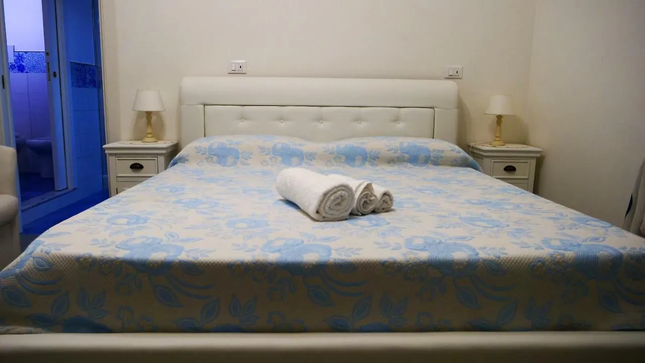 Arte & Mare Bed & Breakfast Patti 3*,  Italy